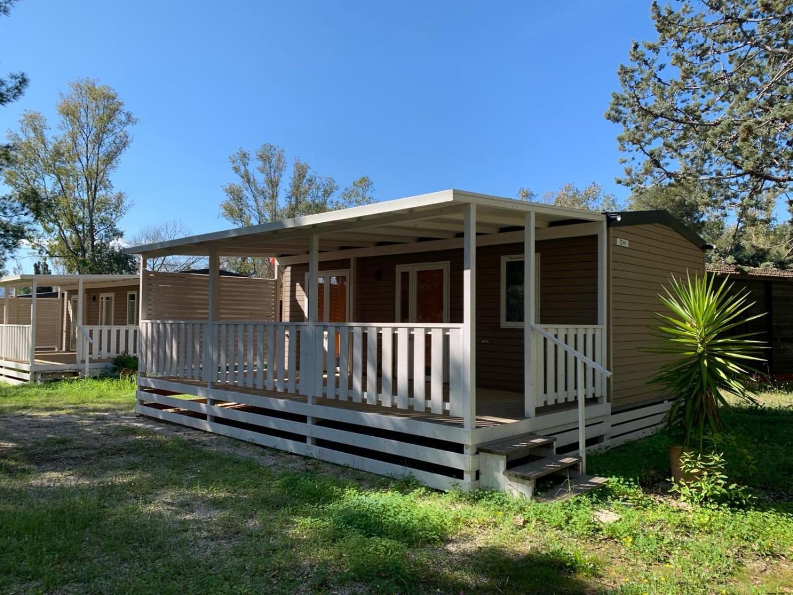 Villaggio Camping Uria Foce Varano Exterior foto