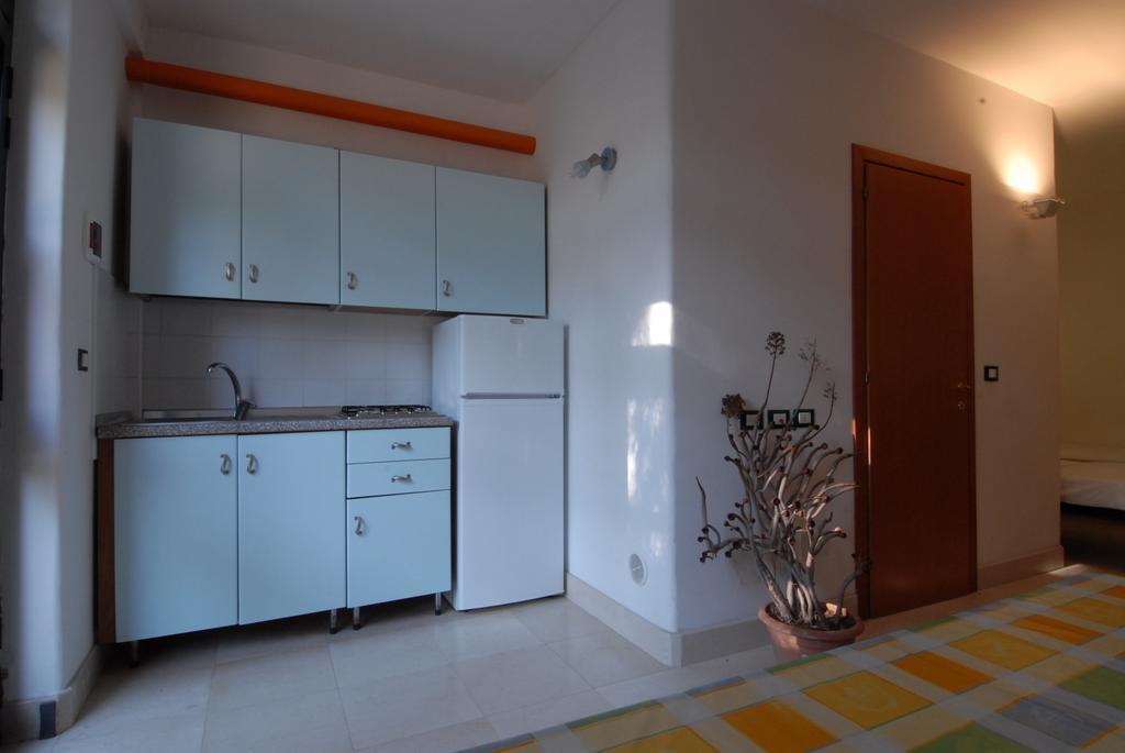 Villaggio Camping Uria Foce Varano Exterior foto