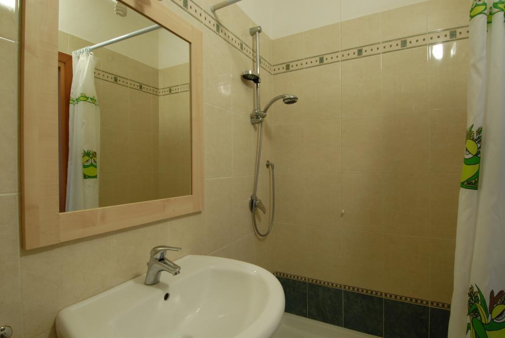 Villaggio Camping Uria Foce Varano Exterior foto